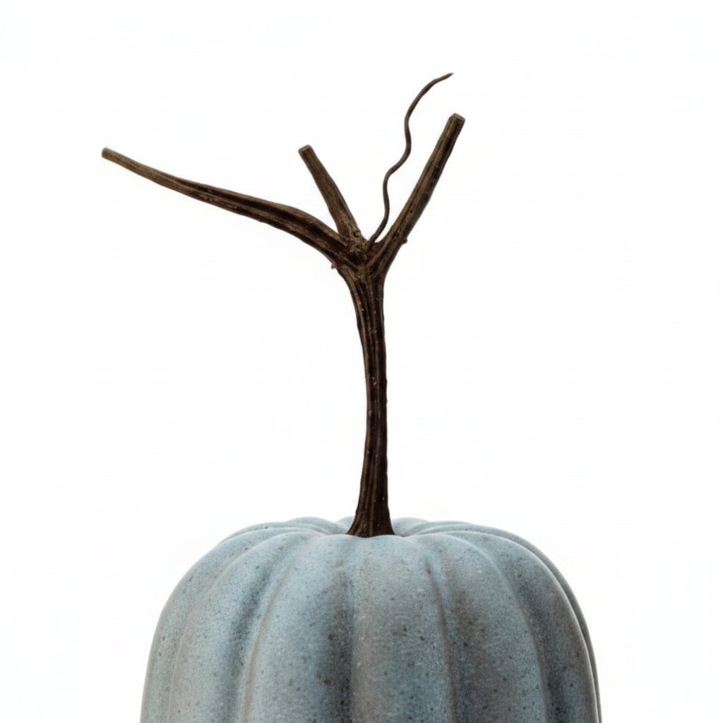 Zoom detalle calabaza decorativa látex azul sage 20cm costillas verticales tallo ramificado seco marrón Halloween Acción de Gracias