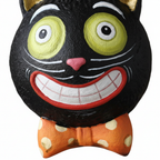 Zoom detalle figura gato negro resina ojos verdes sonrisa traviesa moño naranja Halloween 11cm pintada a mano